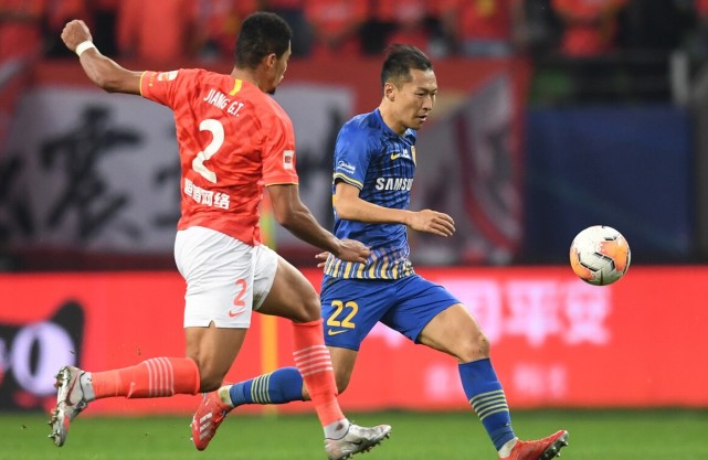 
恭喜恒大！下赛季迎重夺联赛冠军大好时机 足协将给球队送上大礼_kaiyun官网入口(图1)