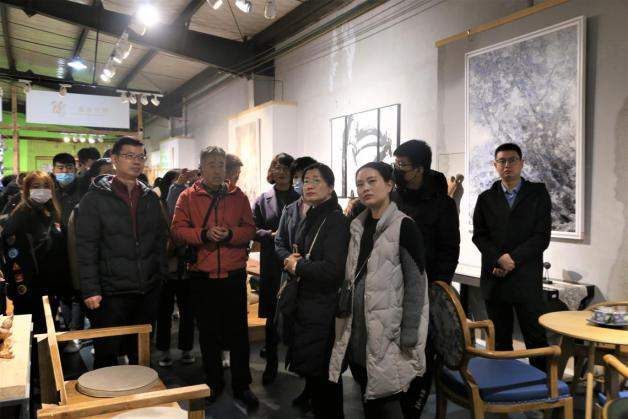 ‘kaiyun官网入口’
威海职业学院艺术学院师生:走进简一艺术空间 享艺术盛宴(图4) ‘kaiyun官网入口’
威海职业学院艺术学院师生:走进简一艺术空间 享艺术盛宴(图4)