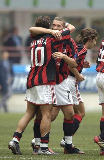 
AC米兰队史今天：2003年舍瓦双响卡卡助攻托马森 大胜后并列榜首|Kaiyun官方网站(图5)